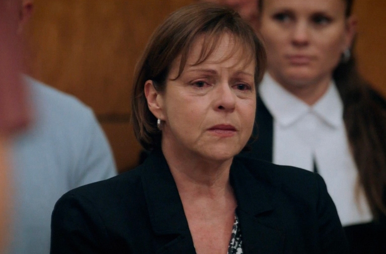 <p>Martine Brodeur, interpr&eacute;t&eacute;e par Maude Gu&eacute;rin - <em>Ind&eacute;fendable</em></p>
